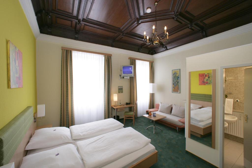 דכאו Altstadt-Hotel Zieglerbraeu חדר תמונה