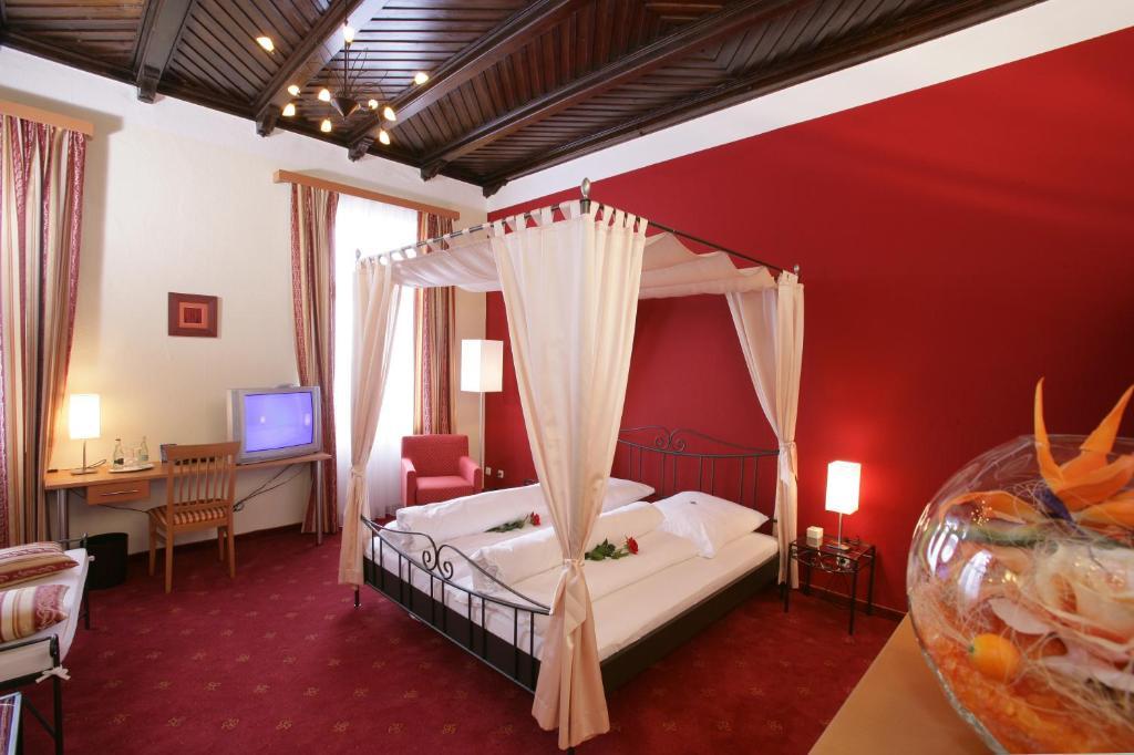 דכאו Altstadt-Hotel Zieglerbraeu חדר תמונה